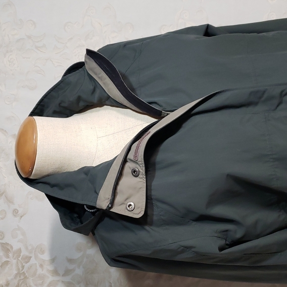 L.L.Bean Womens Green Coat with Hidden Hood M - Picture 3 of 11